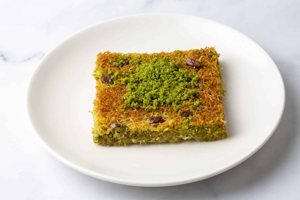 Come si fa una zuppa di pesce alla livornese con crostini di pane all'aglio?